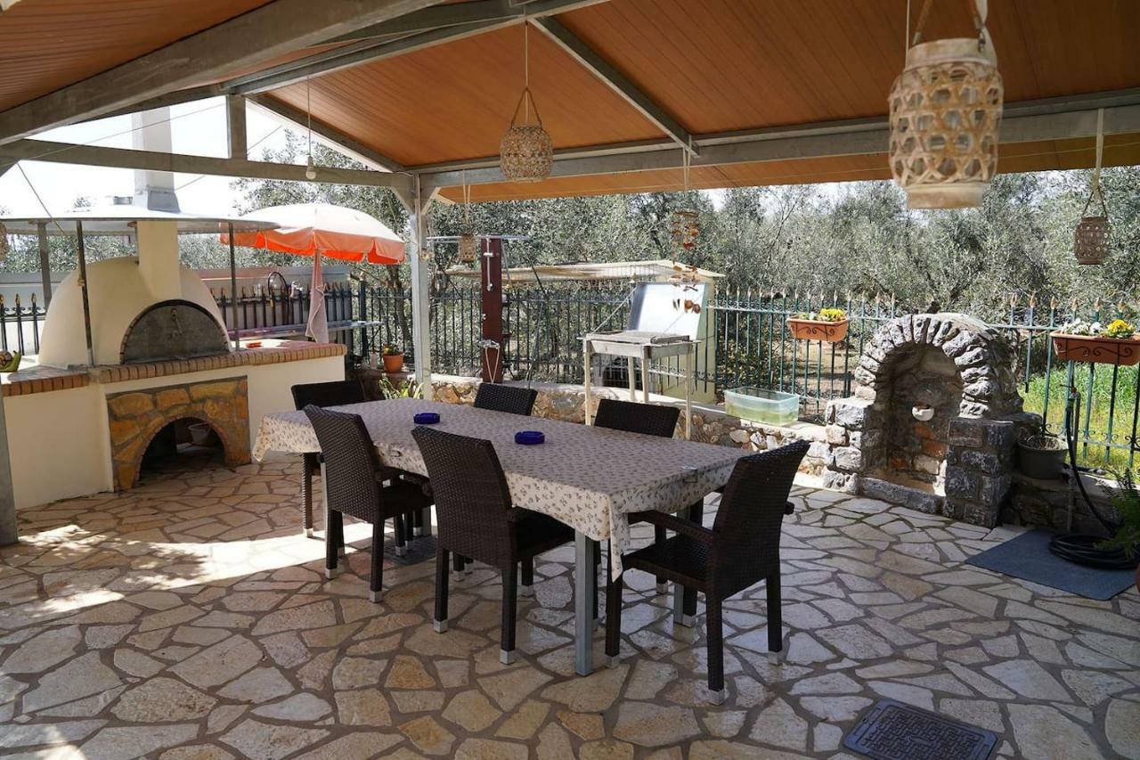 Eleni'S Holiday Home كالاماتا المظهر الخارجي الصورة