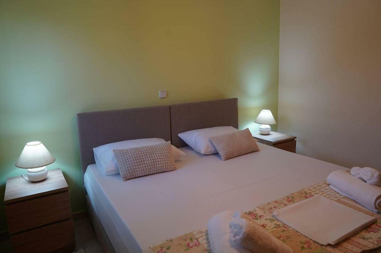 Eleni'S Holiday Home كالاماتا المظهر الخارجي الصورة